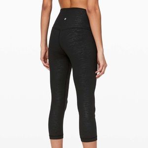Lululemon Align Crop *21" Stride Emboss Black